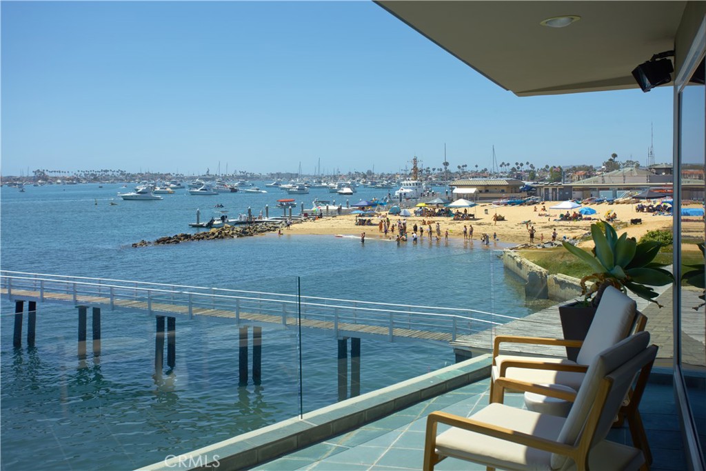 2027 Bayside Drive