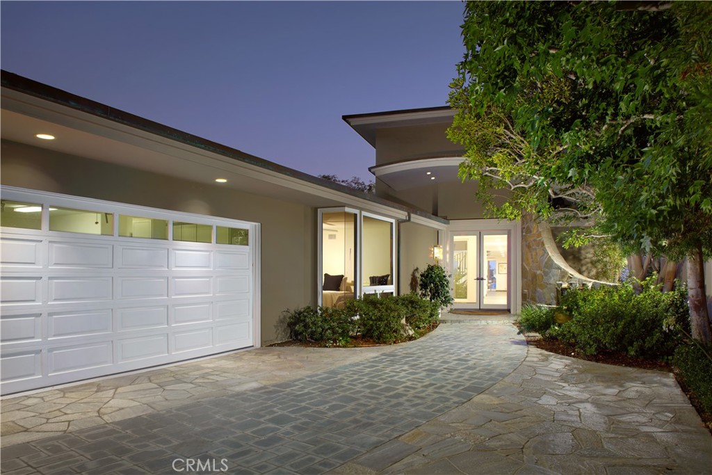 2027 Bayside Drive