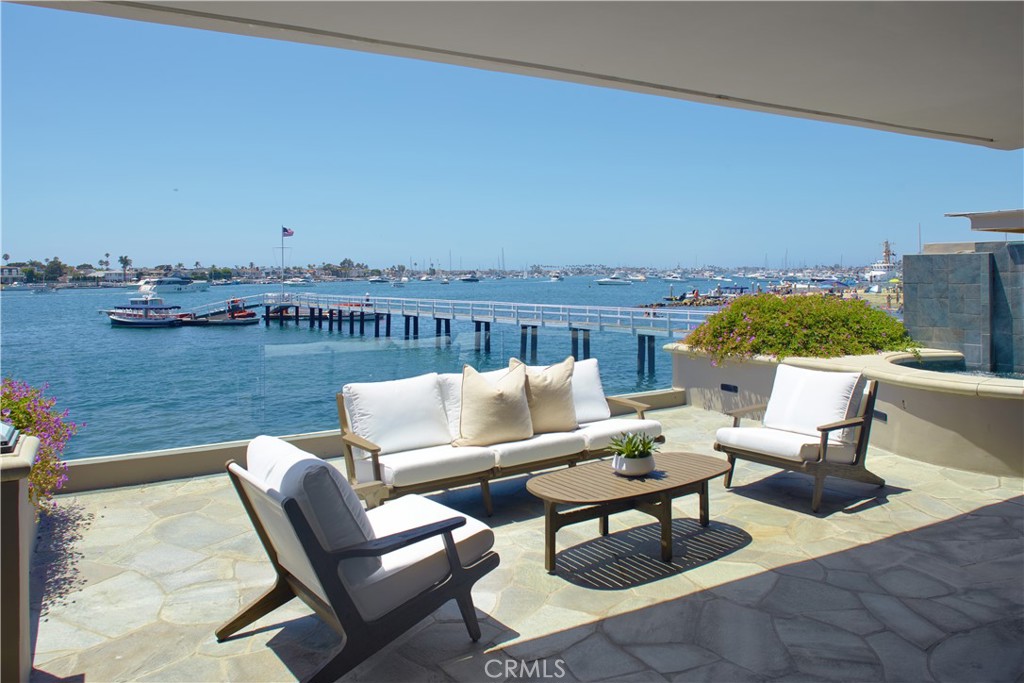 2027 Bayside Drive