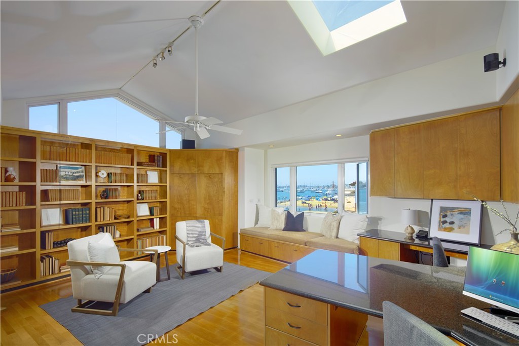 2027 Bayside Drive