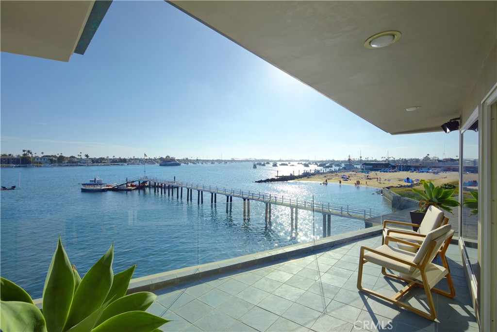 2027 Bayside Drive