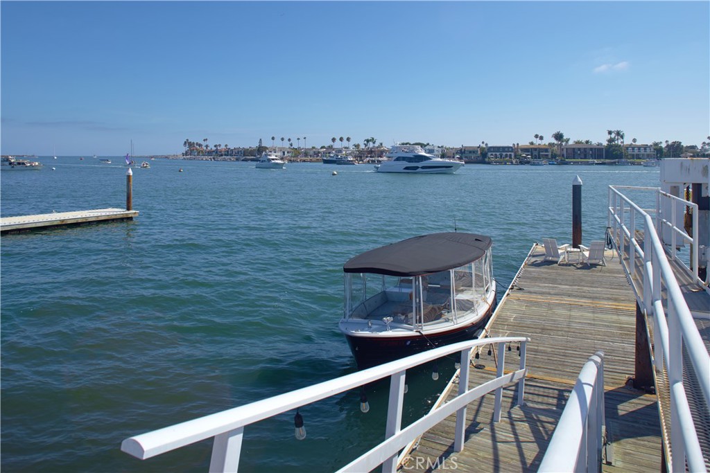 2027 Bayside Drive