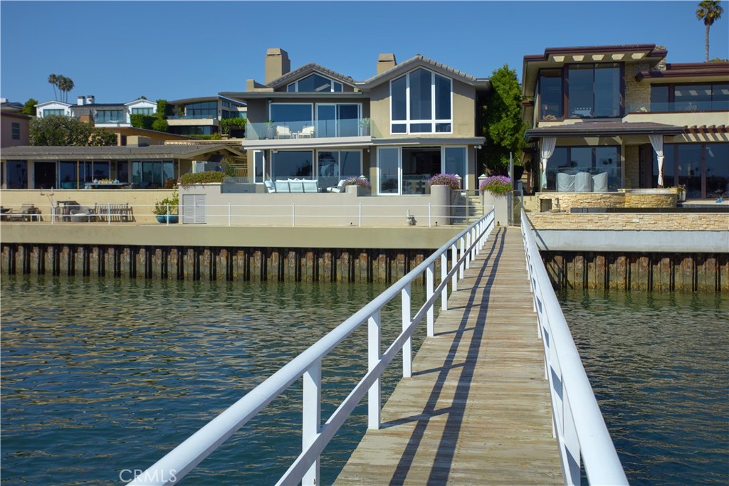 2027 Bayside Drive