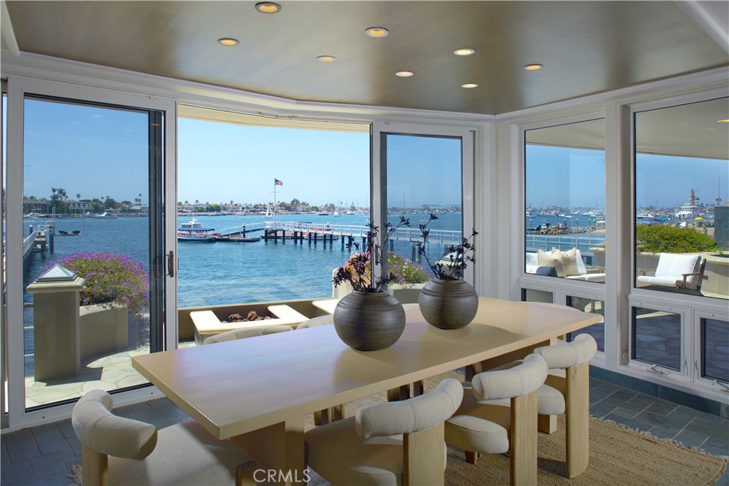 2027 Bayside Drive