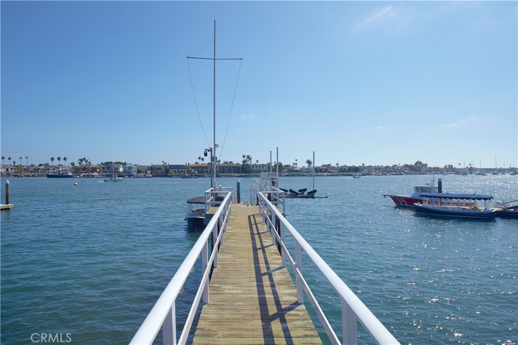 2027 Bayside Drive