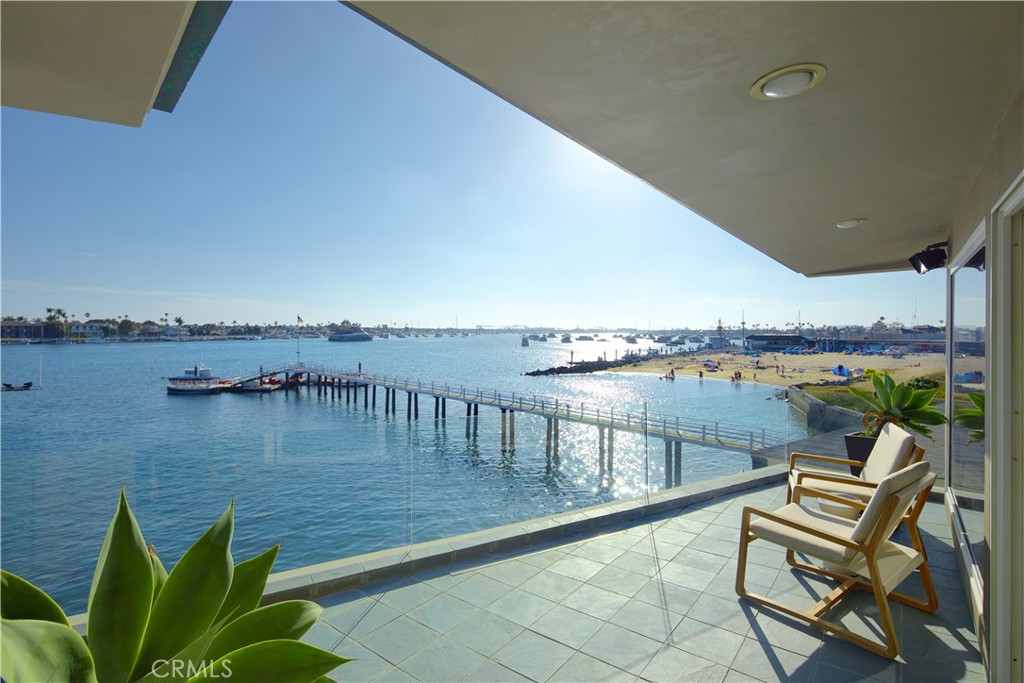 2027 Bayside Drive