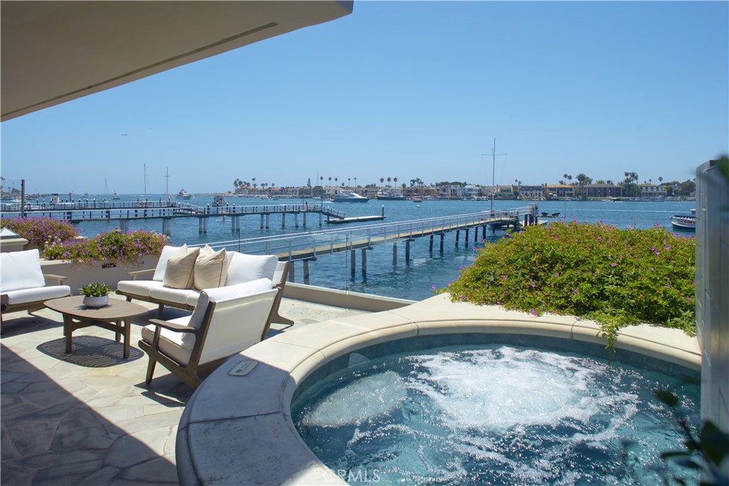 2027 Bayside Drive