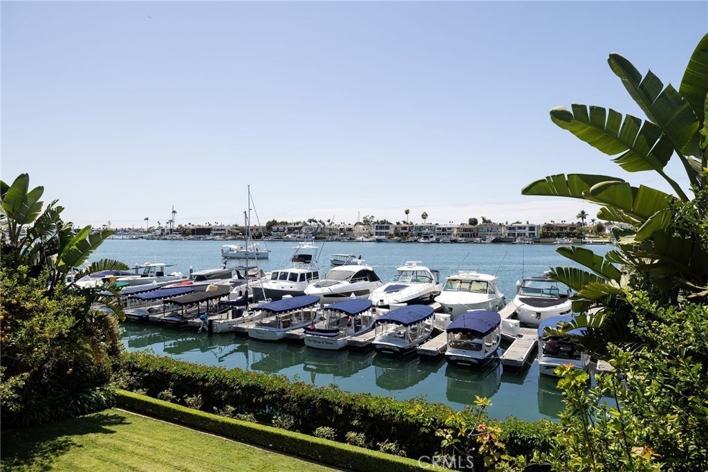 2572 Bayshore Drive
