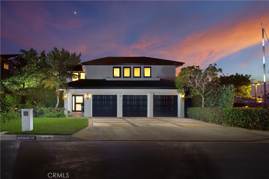 2572 Bayshore Drive