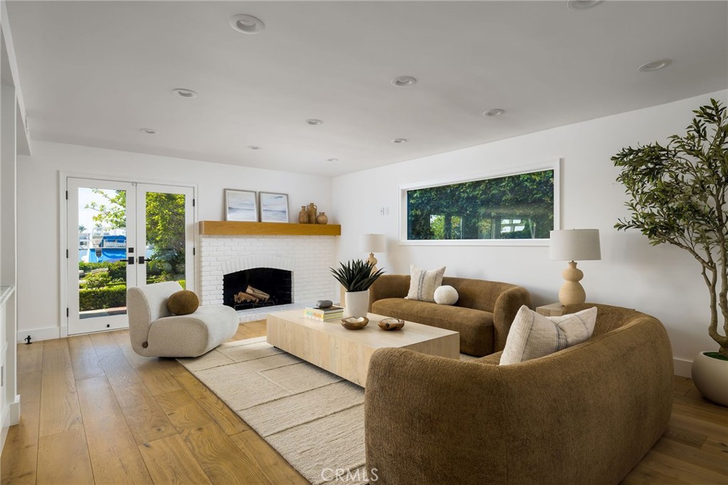2572 Bayshore Drive