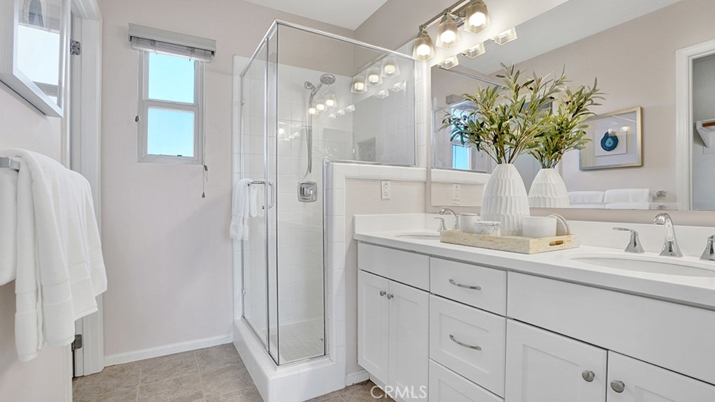 102 Painted Trellis