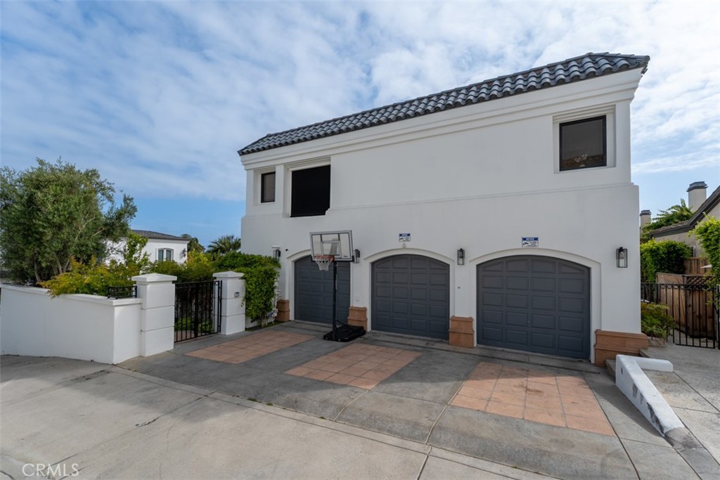 215 Poppy Avenue