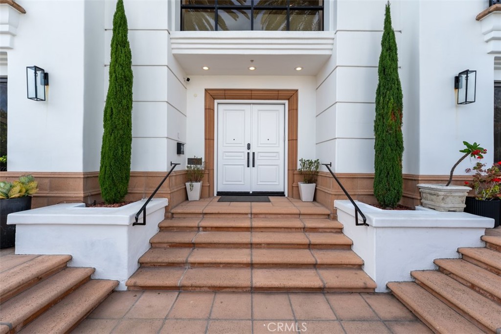215 Poppy Avenue