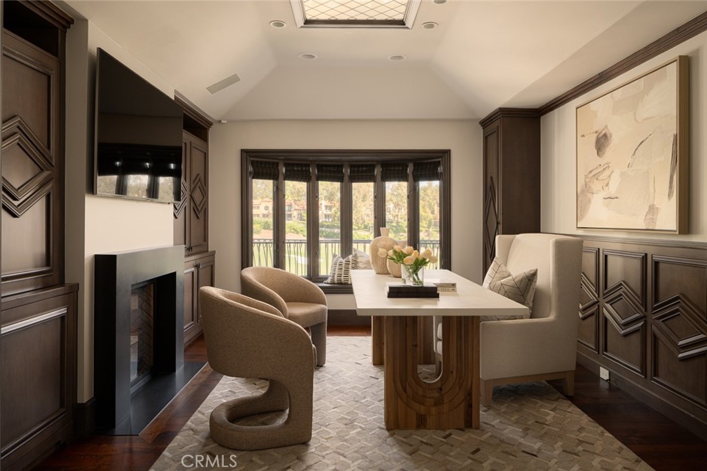 2 Royal Saint George Road