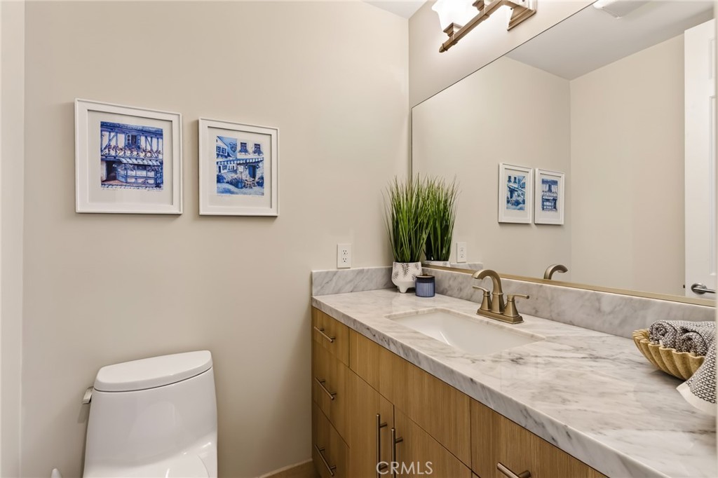 607 Dahlia Avenue