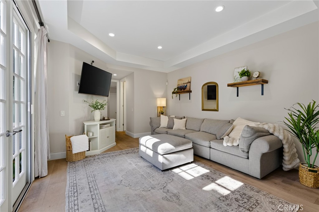 607 Dahlia Avenue