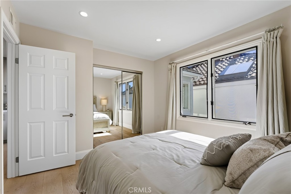 607 Dahlia Avenue