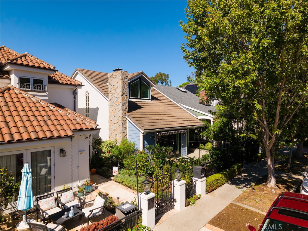 607 Dahlia Avenue