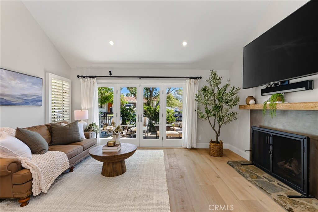 607 Dahlia Avenue