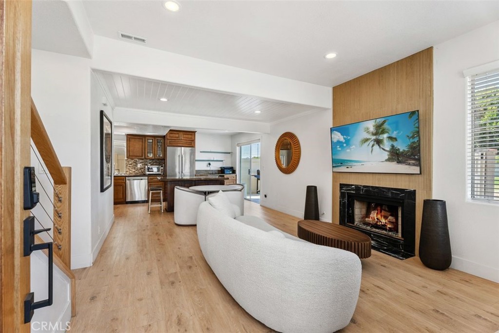 379 Monte Vista Avenue A