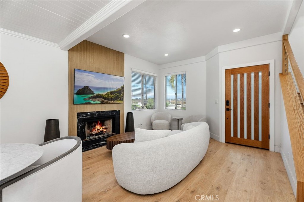 379 Monte Vista Avenue A
