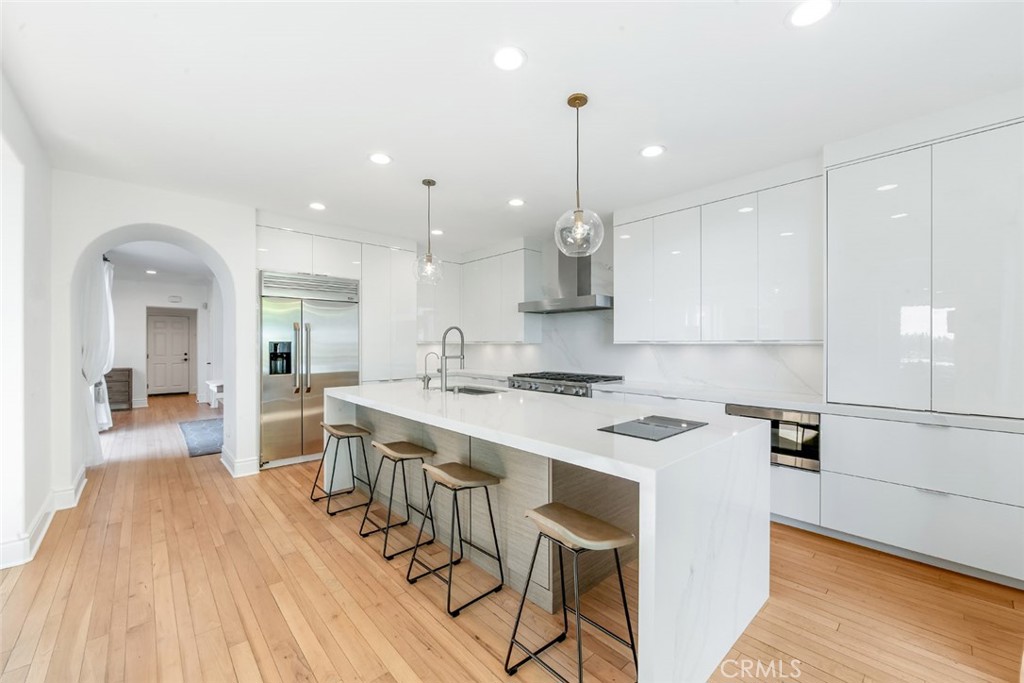 6 Lookout Hill