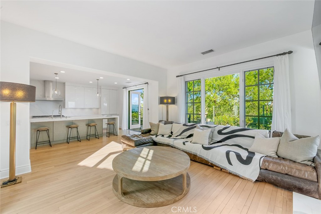 6 Lookout Hill