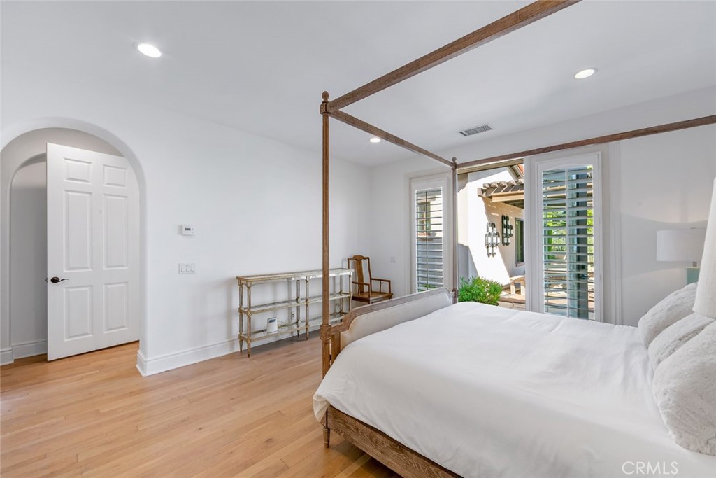 6 Lookout Hill