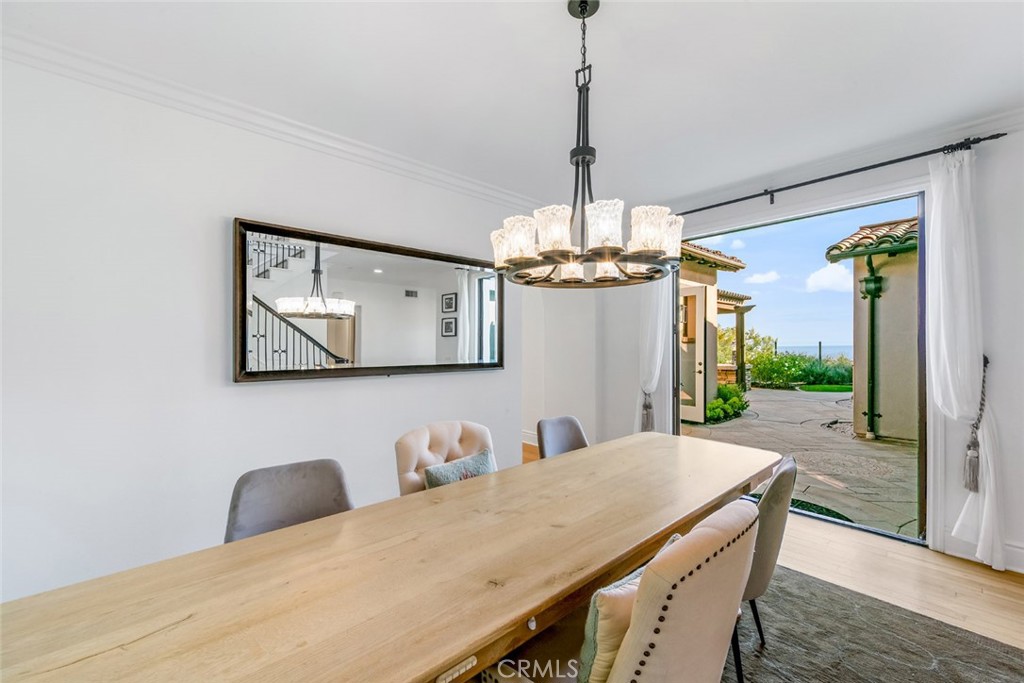 6 Lookout Hill