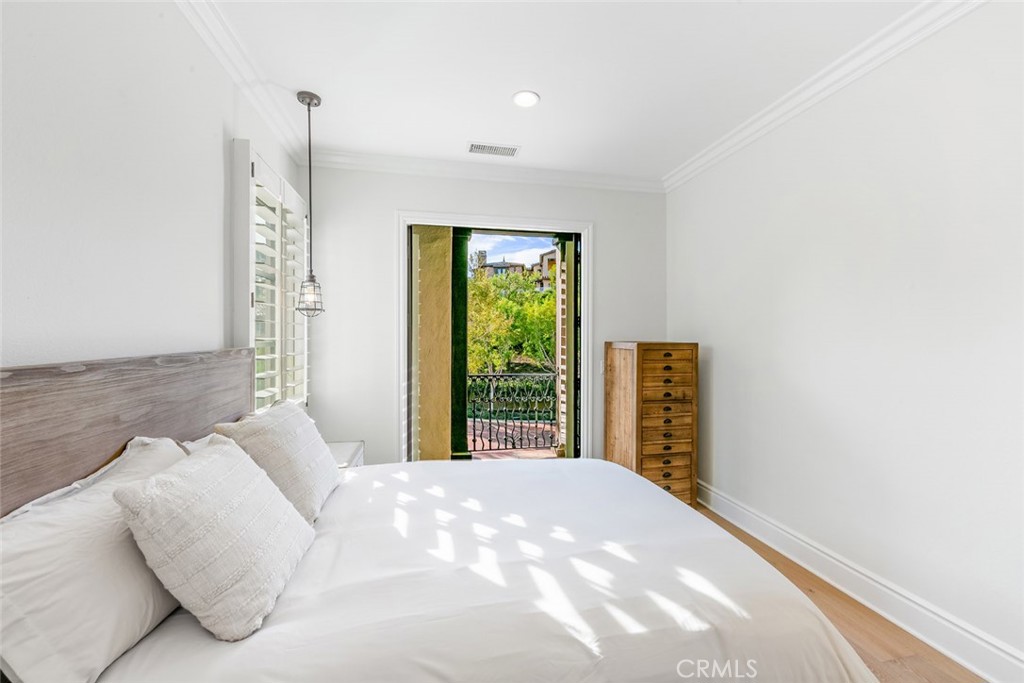 6 Lookout Hill