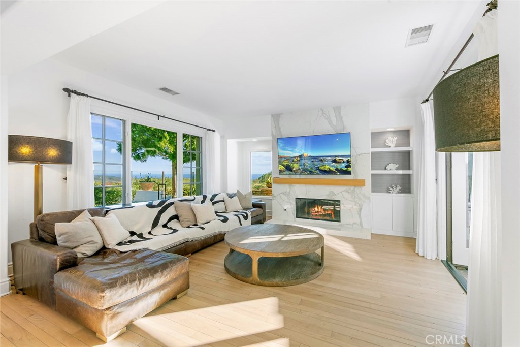 6 Lookout Hill