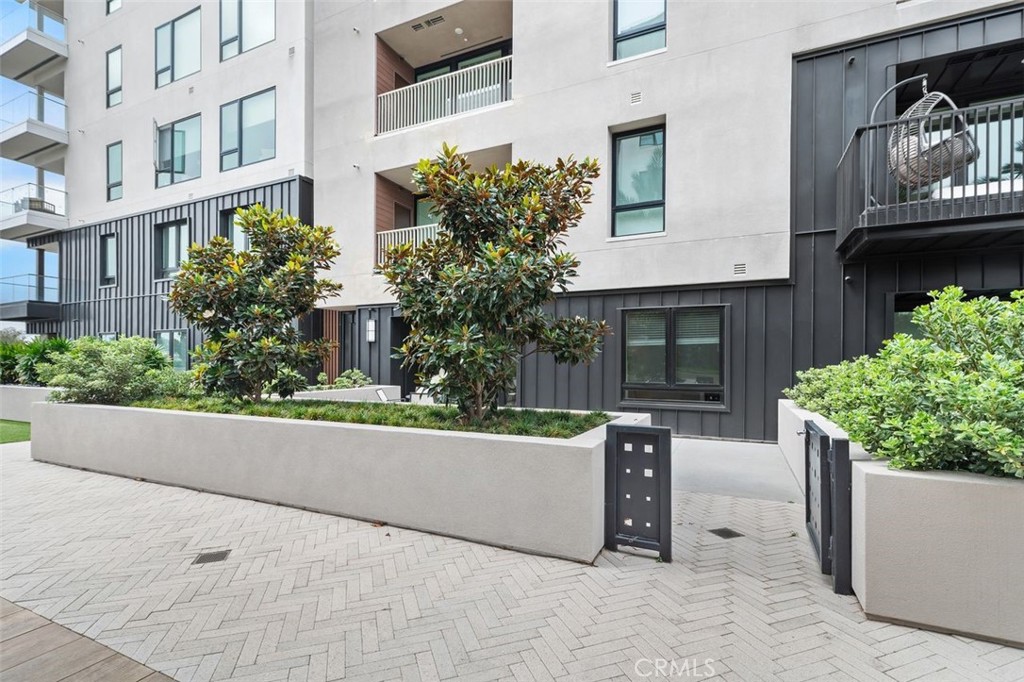 1202 Rivington