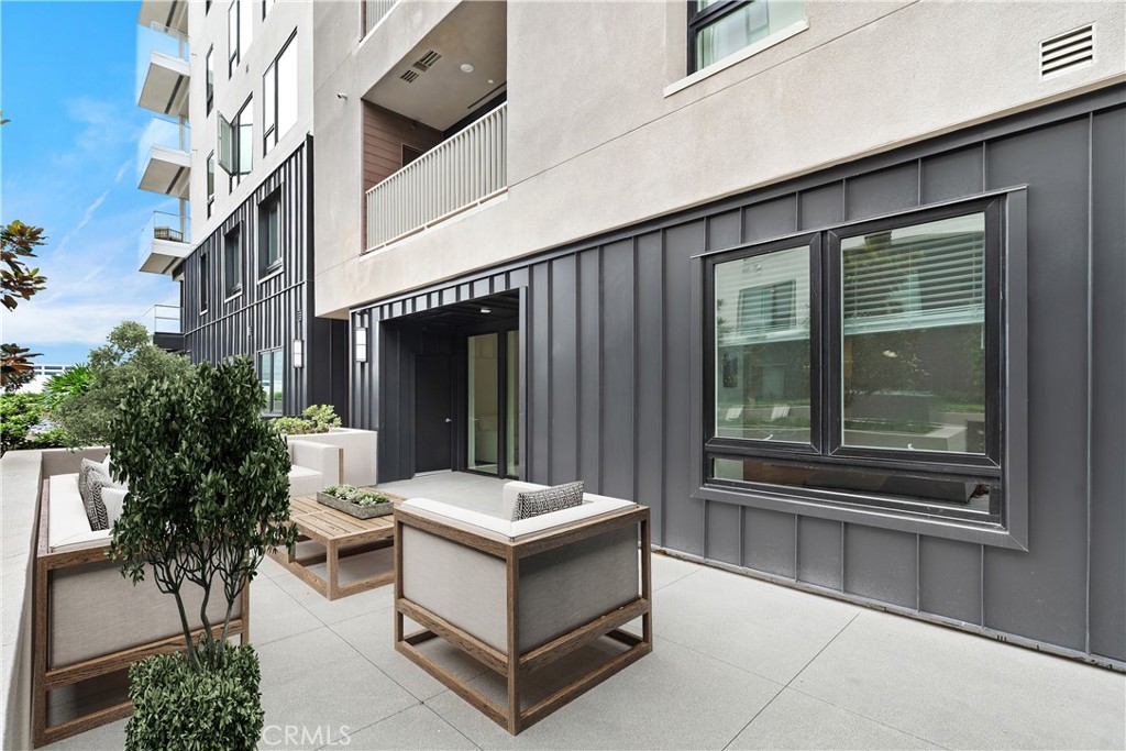 1202 Rivington