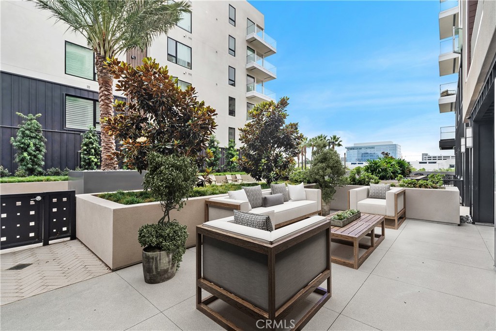 1202 Rivington