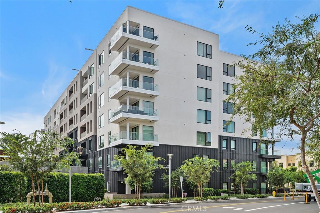 1202 Rivington