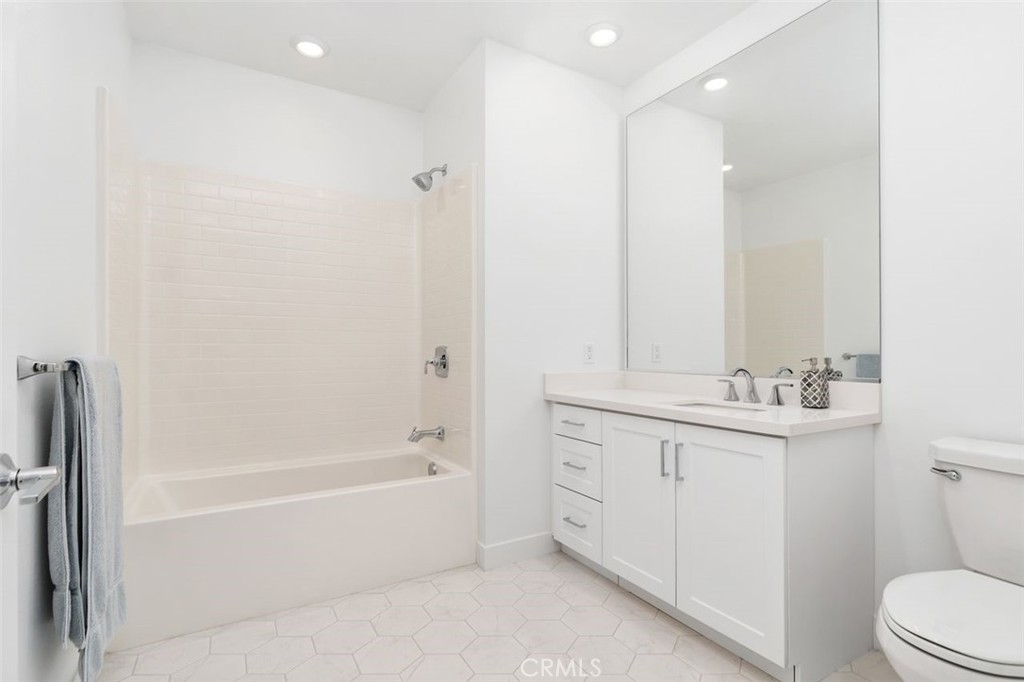 1202 Rivington