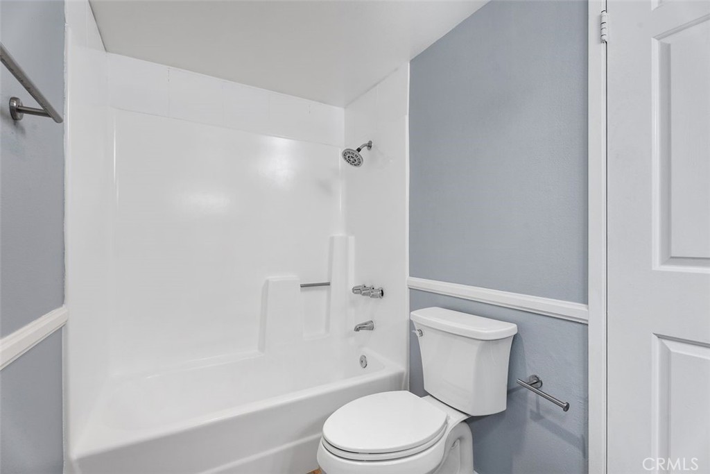 428 W 1st Street
