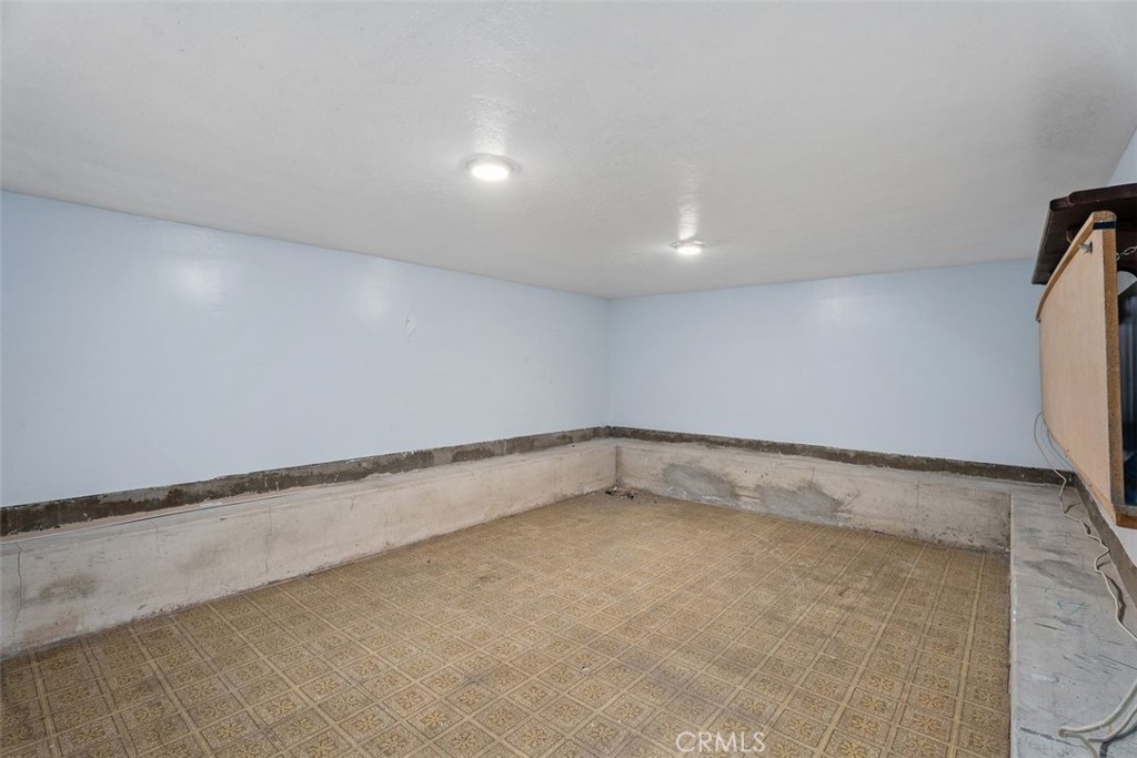 428 W 1st Street