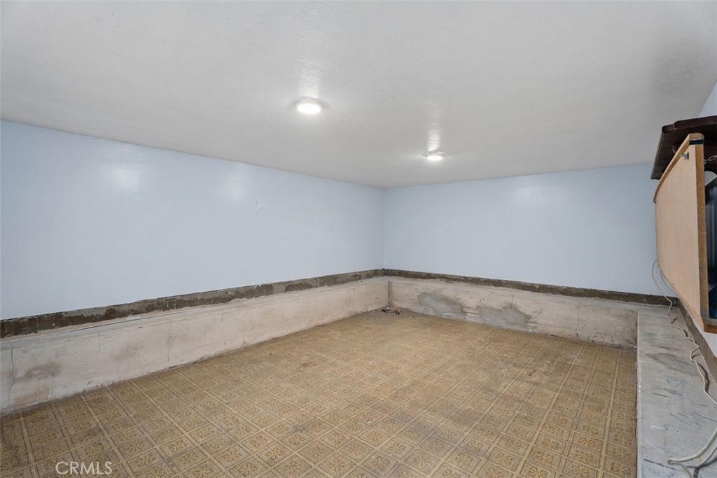 428 W 1st Street