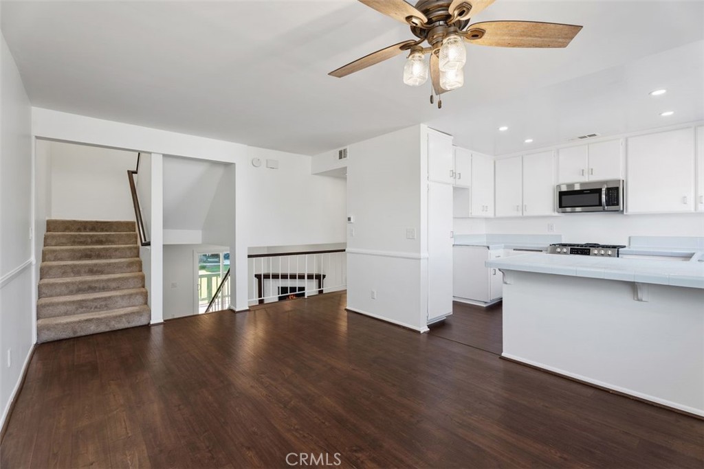 428 W 1st Street