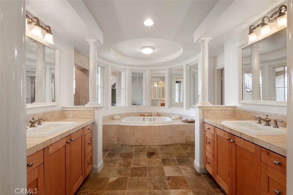 76 Sidra Cove