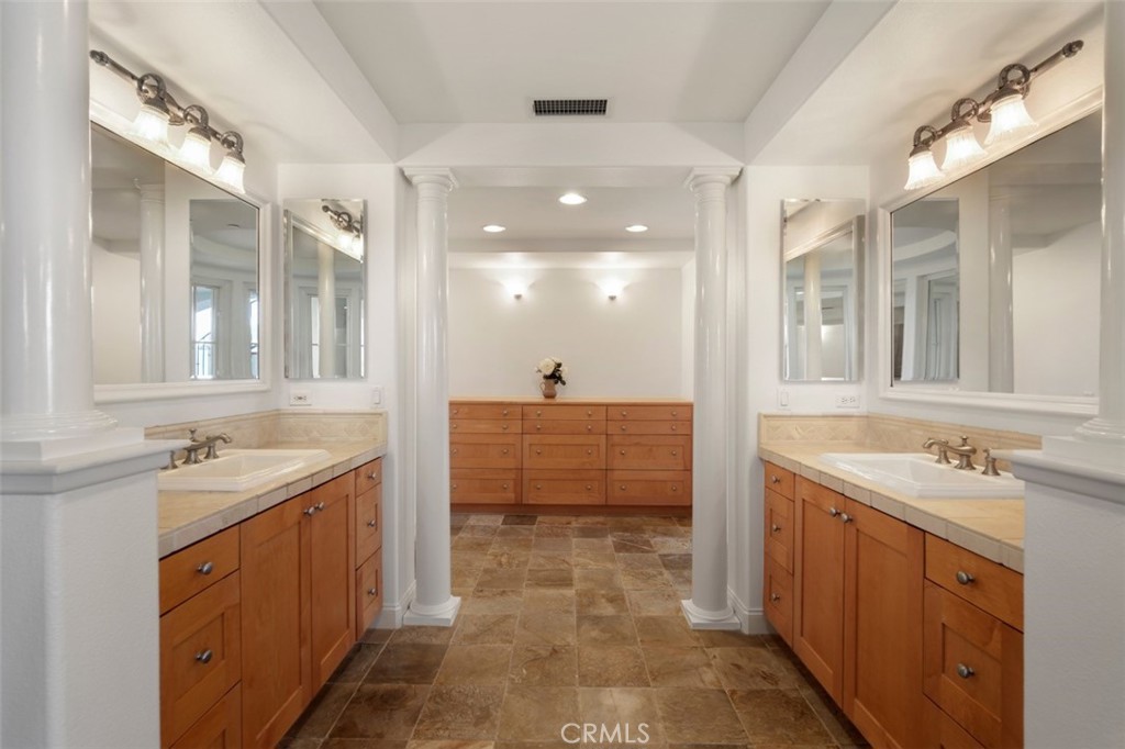 76 Sidra Cove