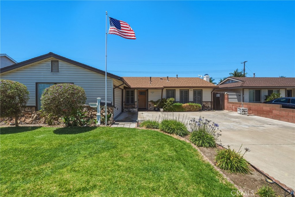 16301 Golden Gate Lane