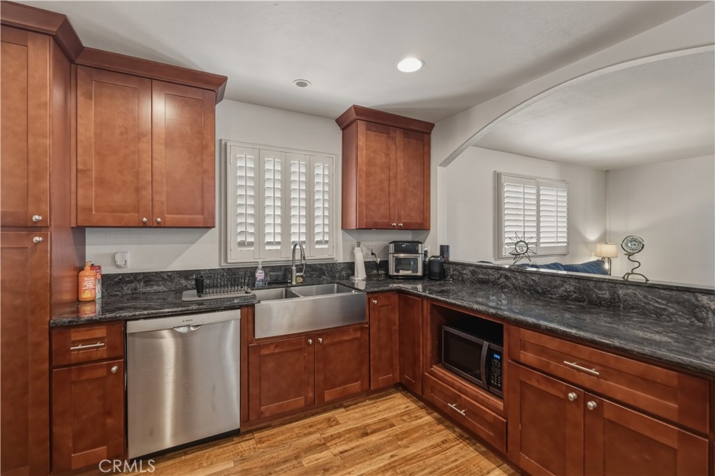 16301 Golden Gate Lane
