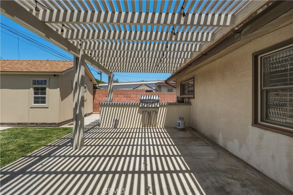 16301 Golden Gate Lane