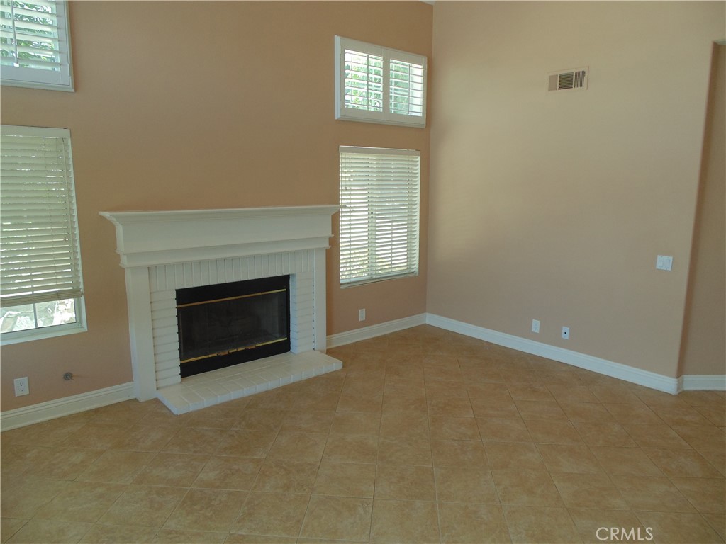 26711 Laurel Crest