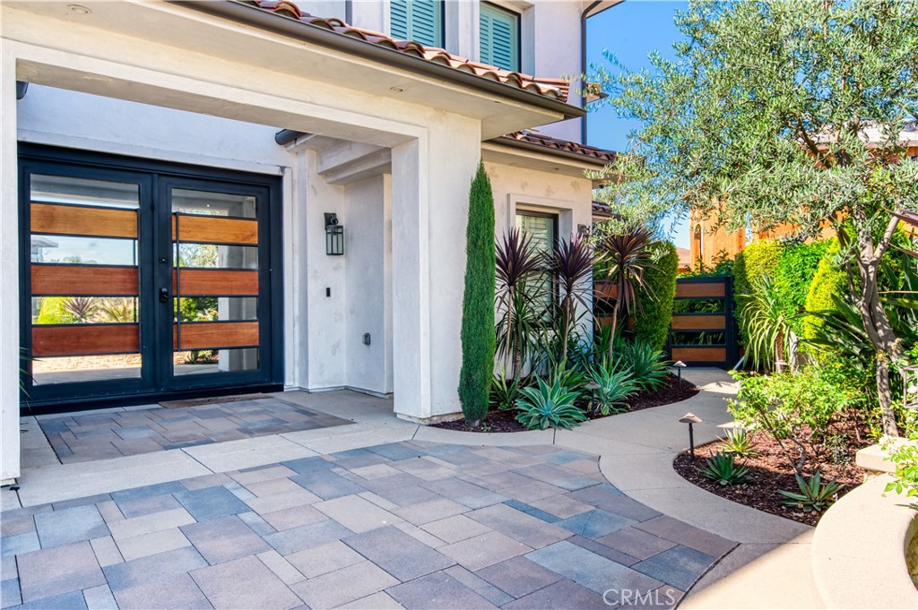 5585 Blue Ridge