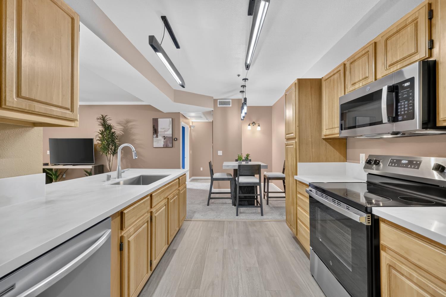 501 Gibson Drive 2424