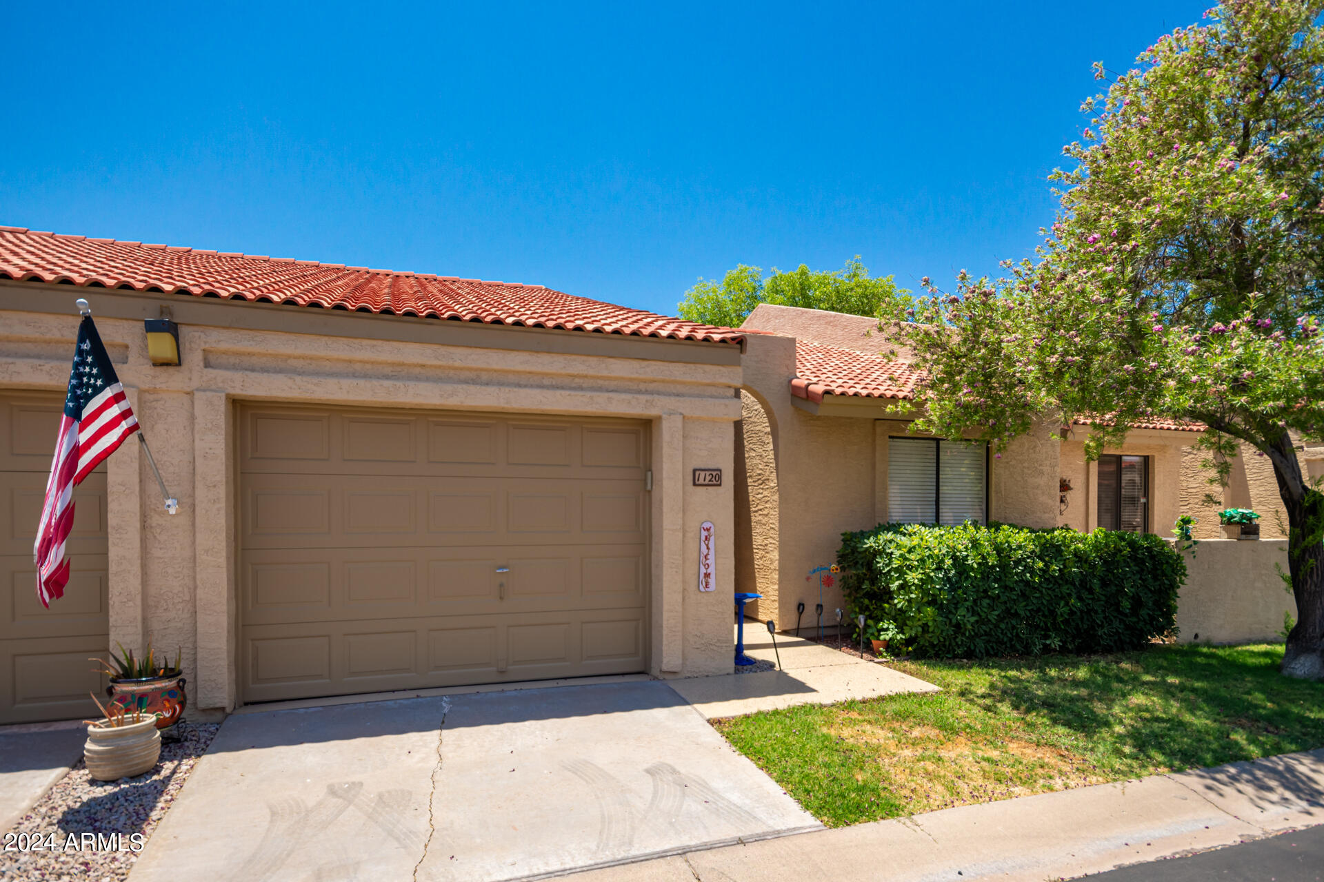 1021 S GREENFIELD Road, 1120