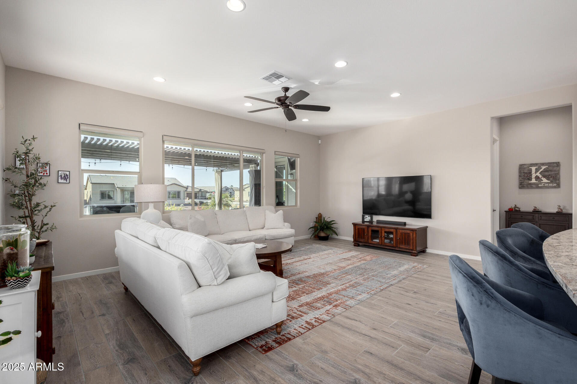 42085 W MORNING GLORY Way